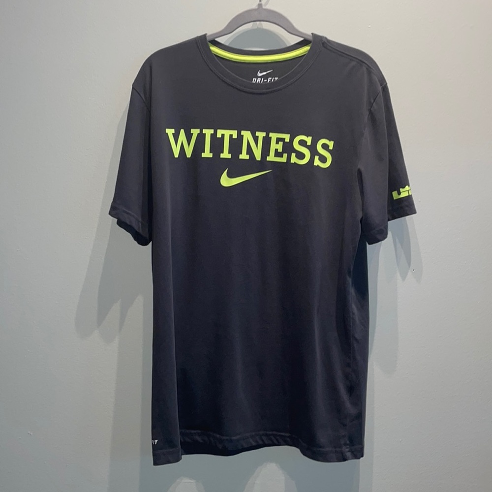 Nike Lebron James Witness dry-fit T-shirt. Mens large.